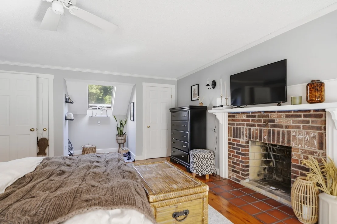 Photo of 355 Tyler St