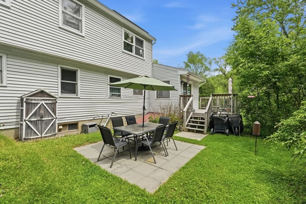 Photo of 189 Pondview Dr