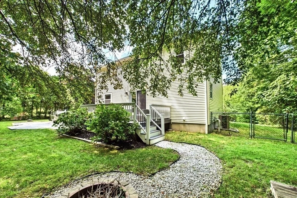 Photo of 77 Briar Rd