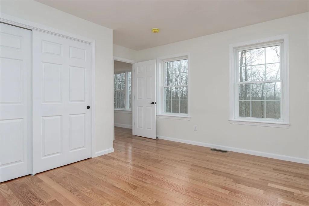 Photo of 31 Oriole Dr