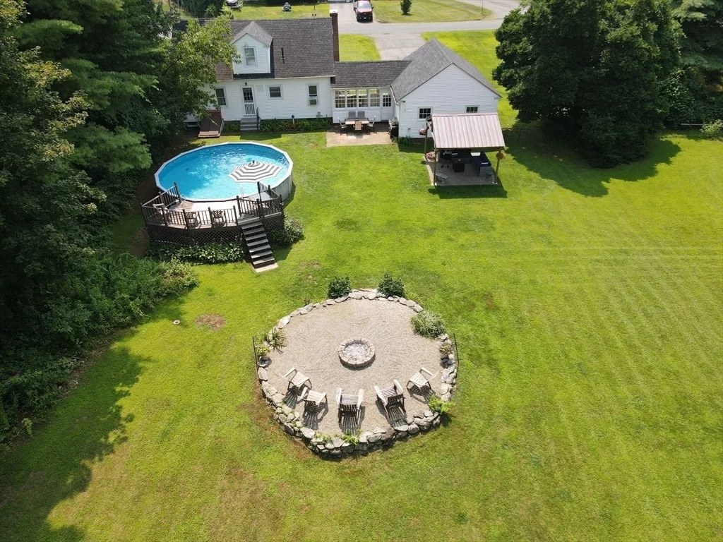Photo of 84 Thayer Rd