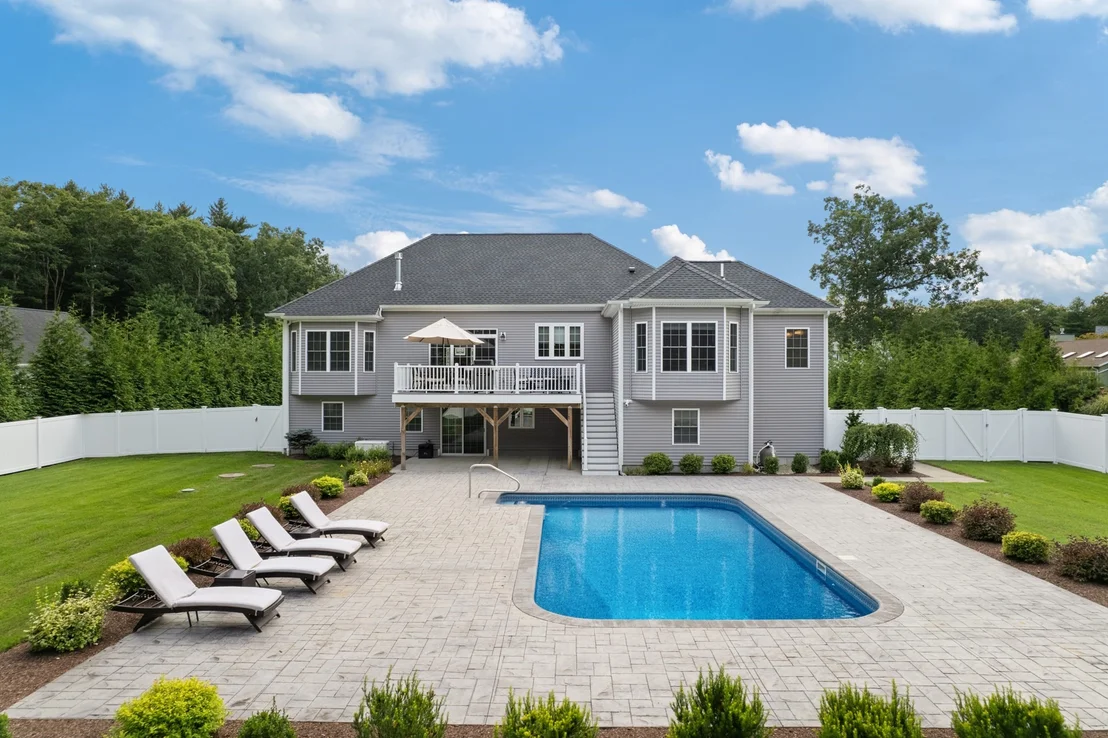 Photo of 14 Stone Ridge Dr