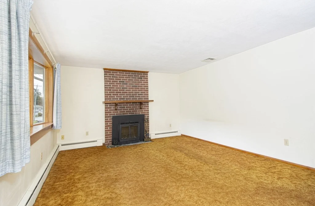 Photo of 463 Farm Rd