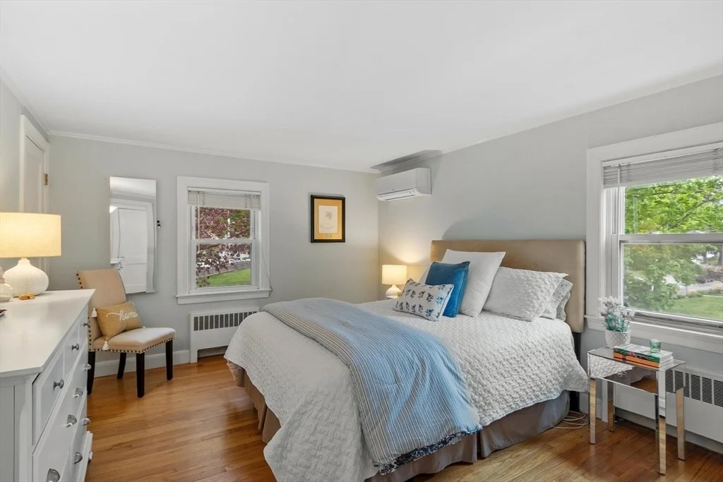 Photo of 152 Oak Street