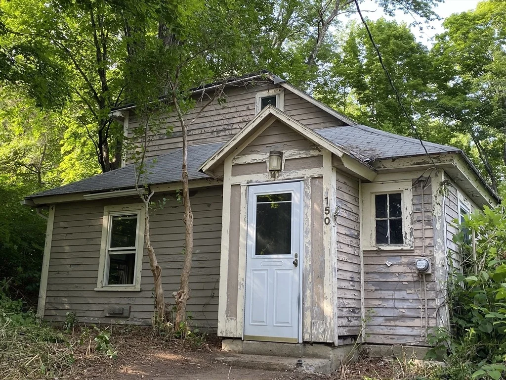 Photo of 150 Athol Rd
