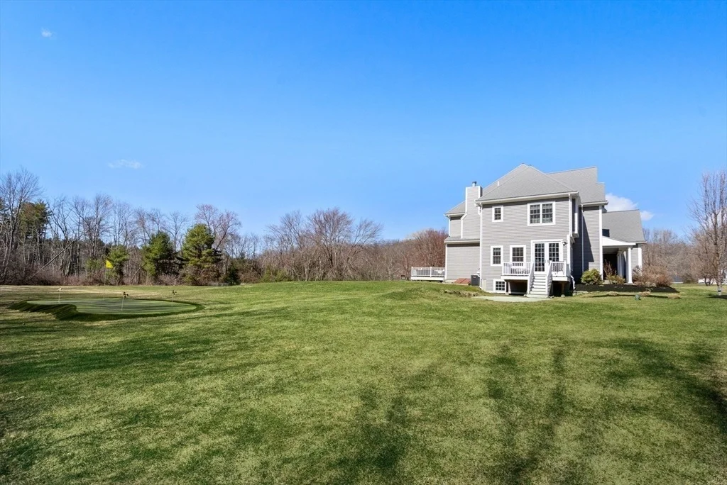 Photo of 17 Larkin Rd