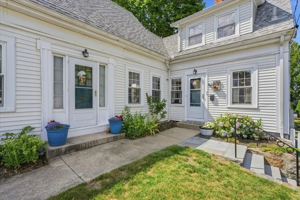 Photo of 113 Temple St