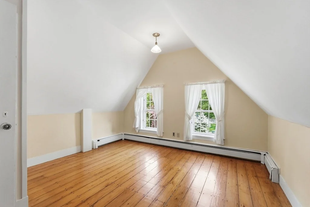Photo of 38 Round Hill Road