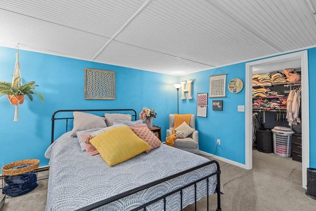 Photo of 19 Brewster Ln