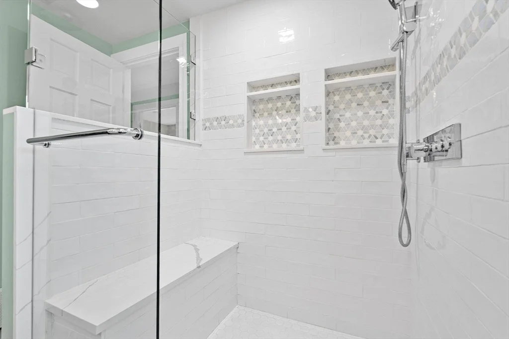 Photo of 145 Meadowbrook Rd