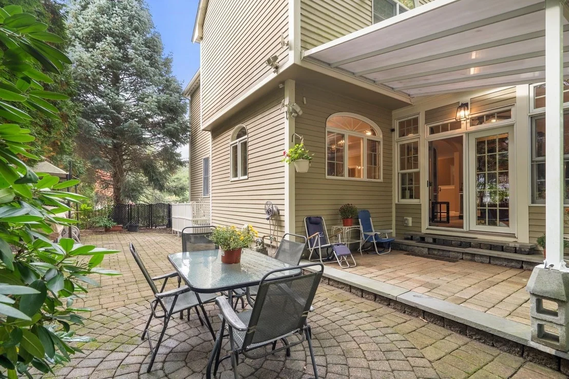 Photo of 20 Fern Brook Cir