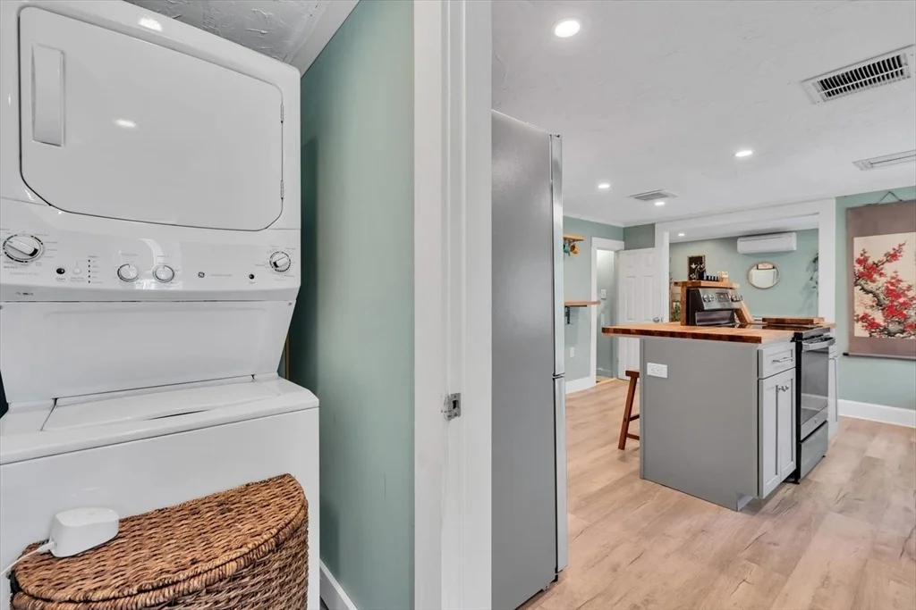 Photo of 44 Maple Avenue