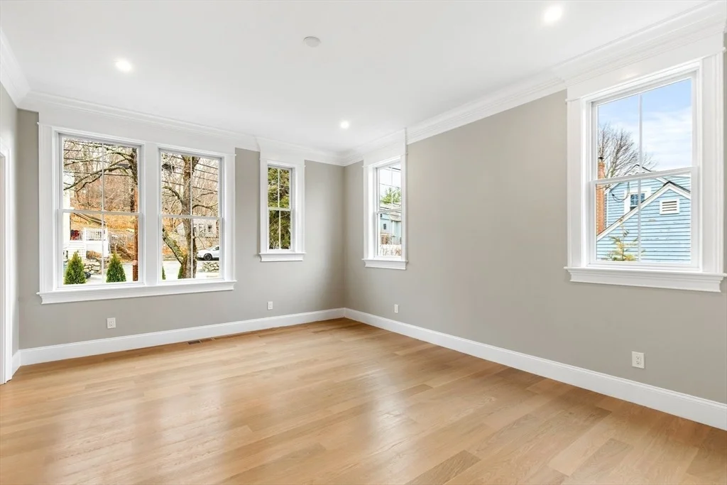 Photo of 320 Concord Avenue