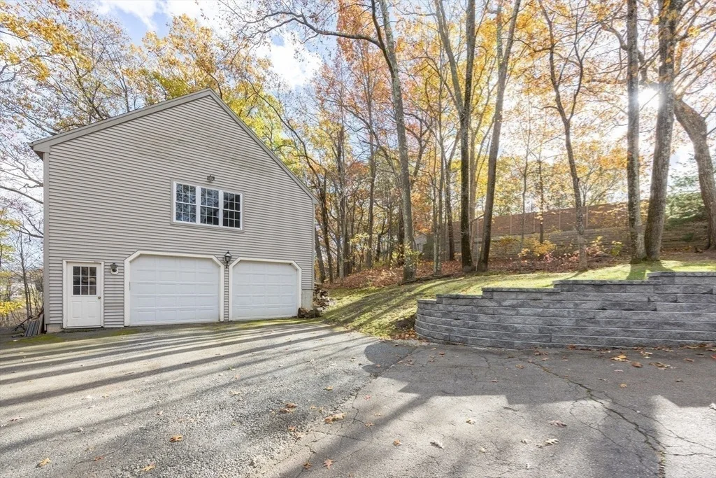 Photo of 16 Oak Tree Drive