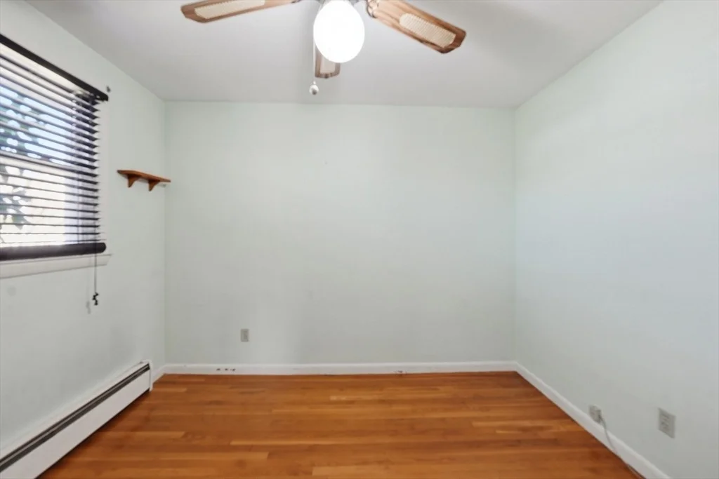 Photo of 43 Robin Rd