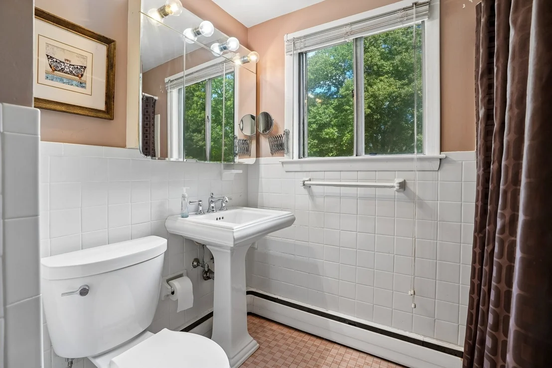 Photo of 31 Madison Ave