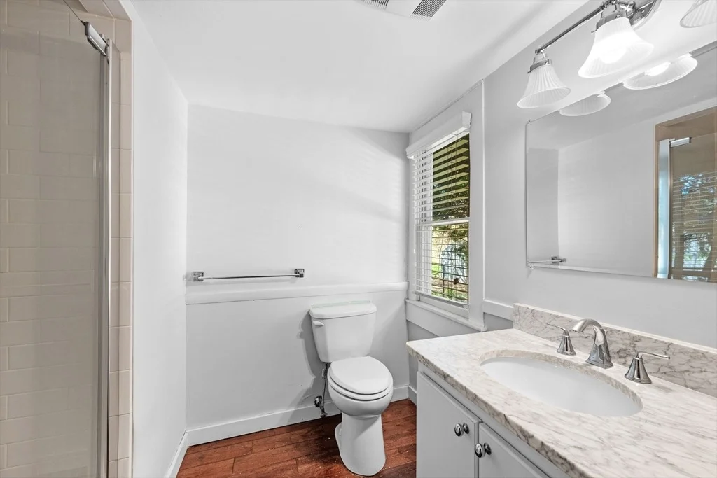 Photo of 1 Chestnut St