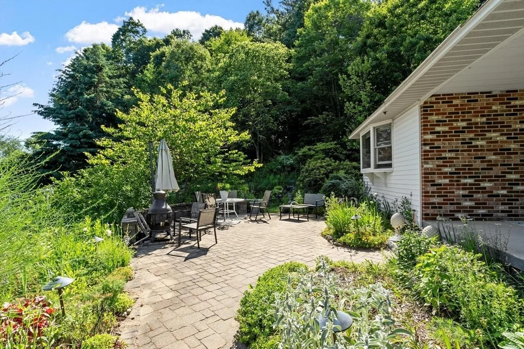 Photo of 33 Taft Rd