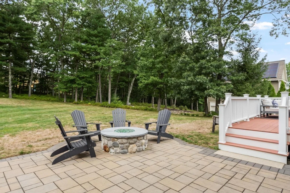 Photo of 48 Robinson Dr