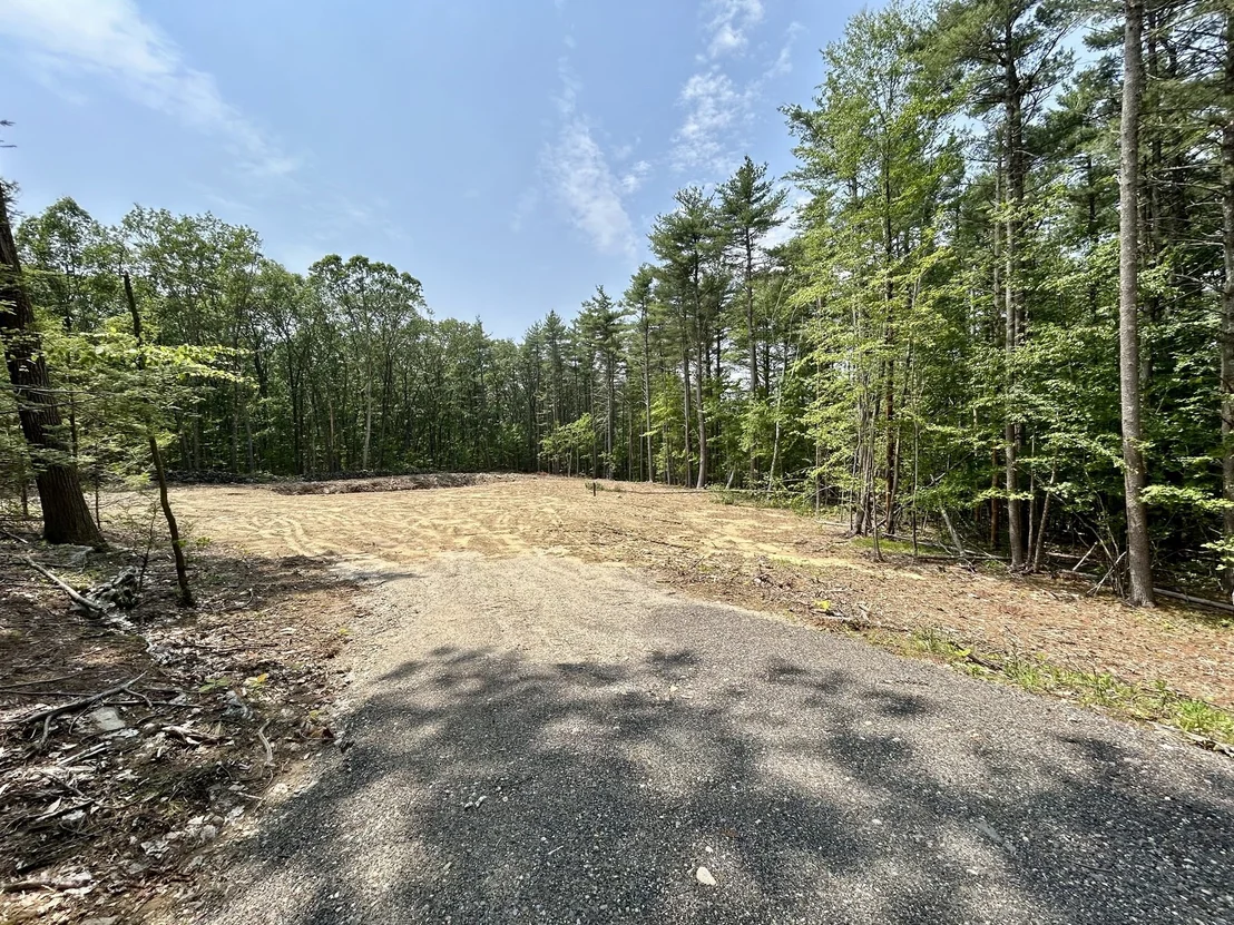 Photo of 5 Pine Woods Ln