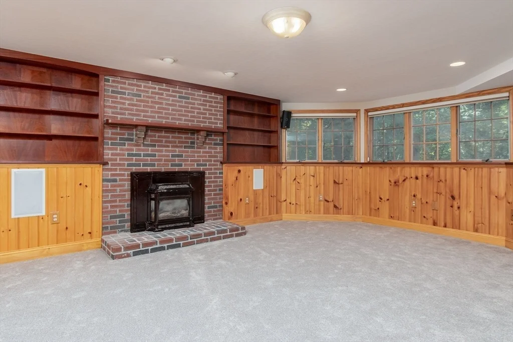 Photo of 71 Wintergreen Ln