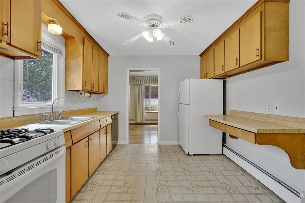 Photo of 300 Circle Dr