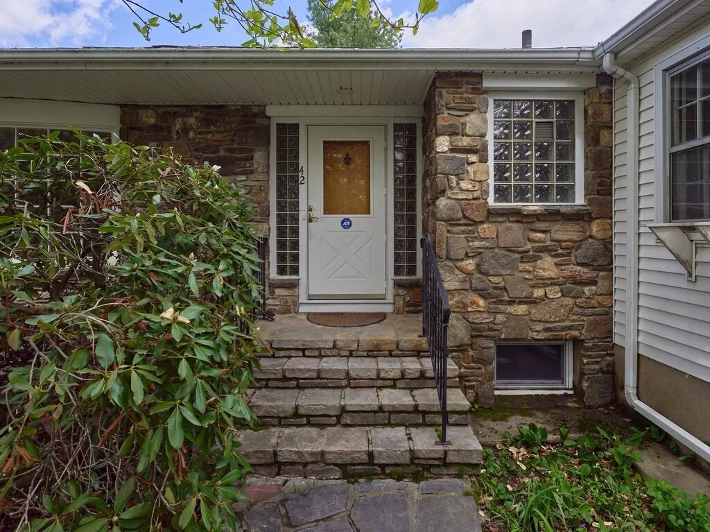Photo of 42 Ellis Dr.