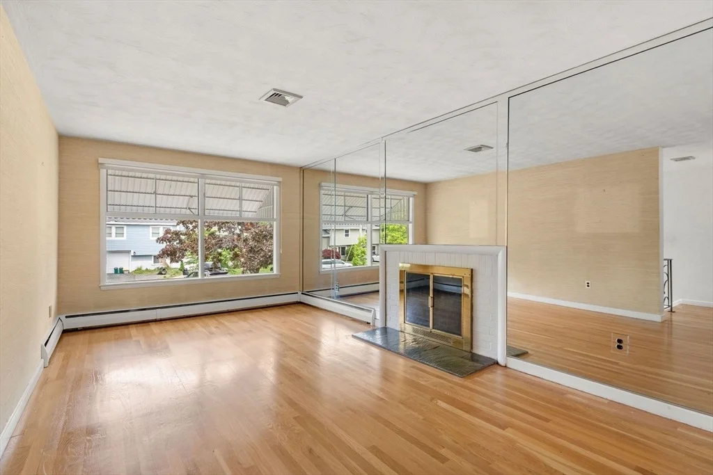 Photo of 25 Countryside Ln