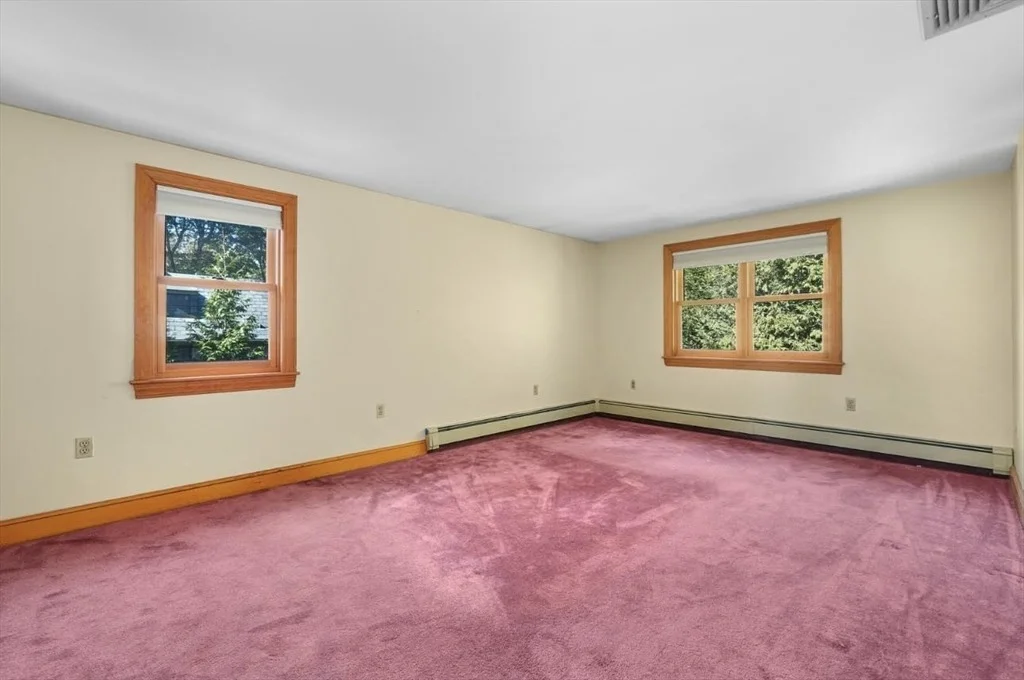 Photo of 10 Lorraine Cir