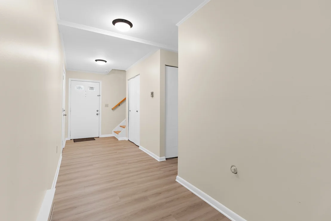 Photo of 5 Memorial Dr