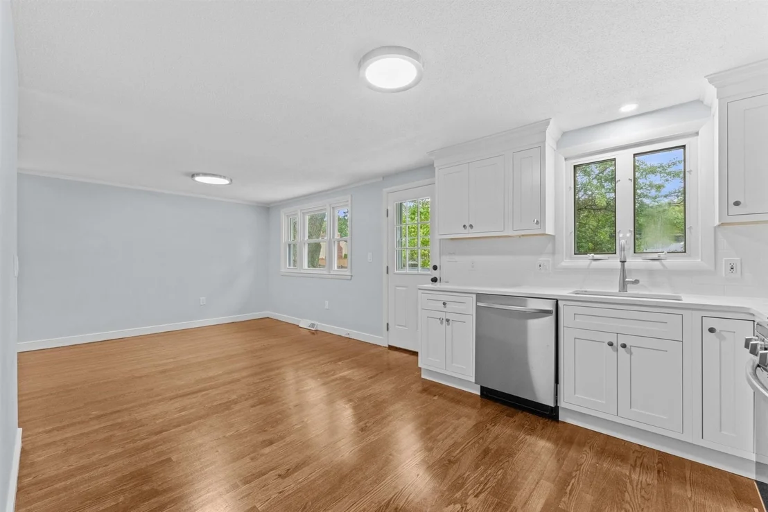 Photo of 100 Middle St