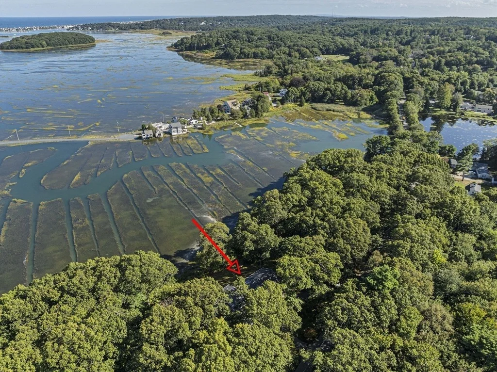 Photo of 110 Damon's Point Road