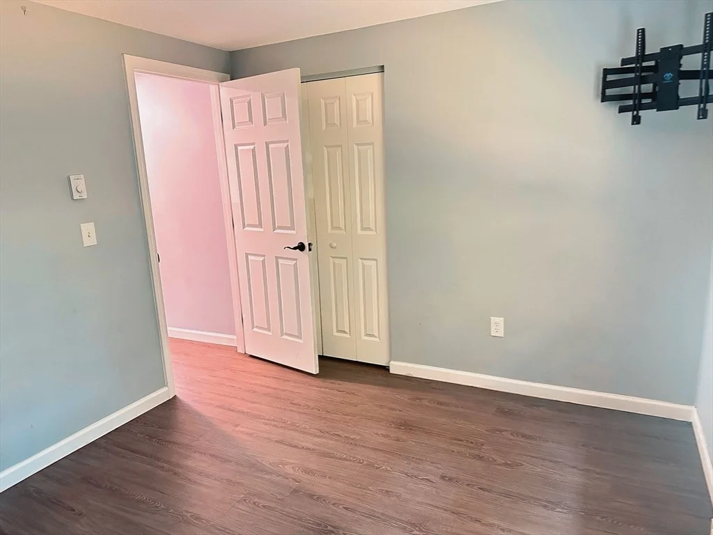 Photo of Unit D at 4 Maple Crest Circle