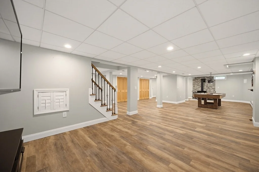 Photo of 377 Kenyon  Ave
