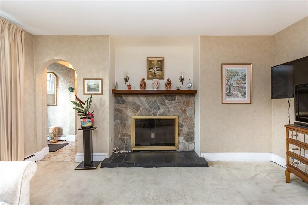 Photo of 909 High St
