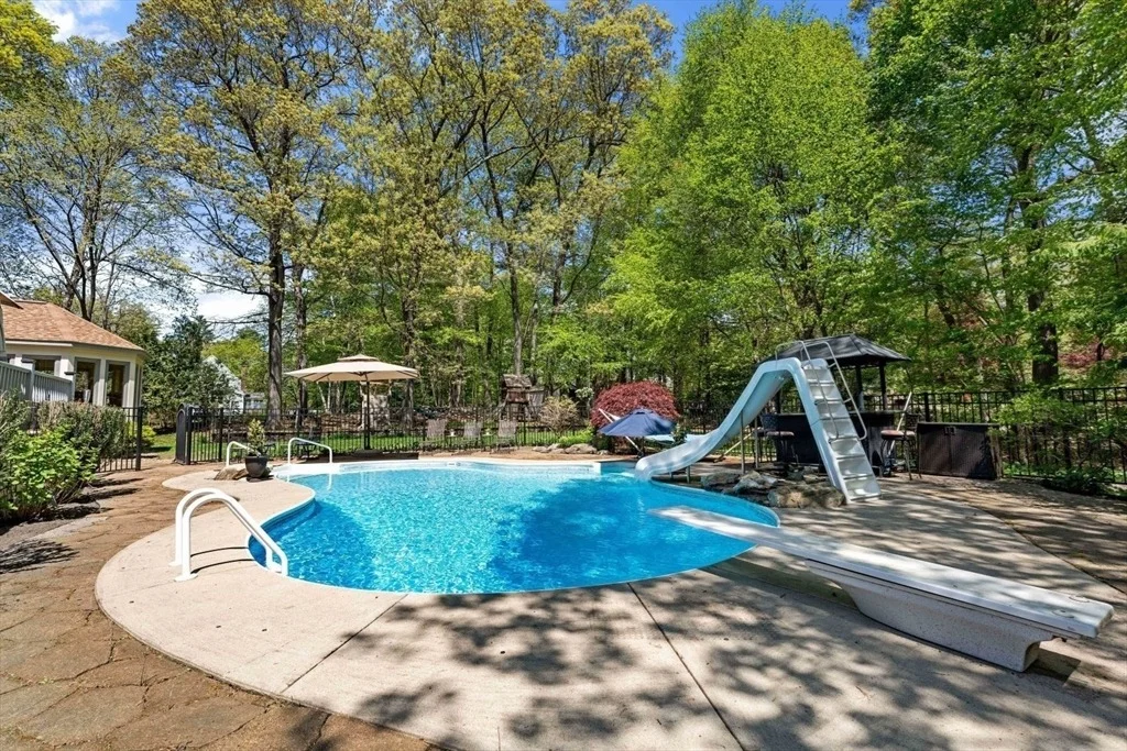 Photo of 13 Lisa Ln