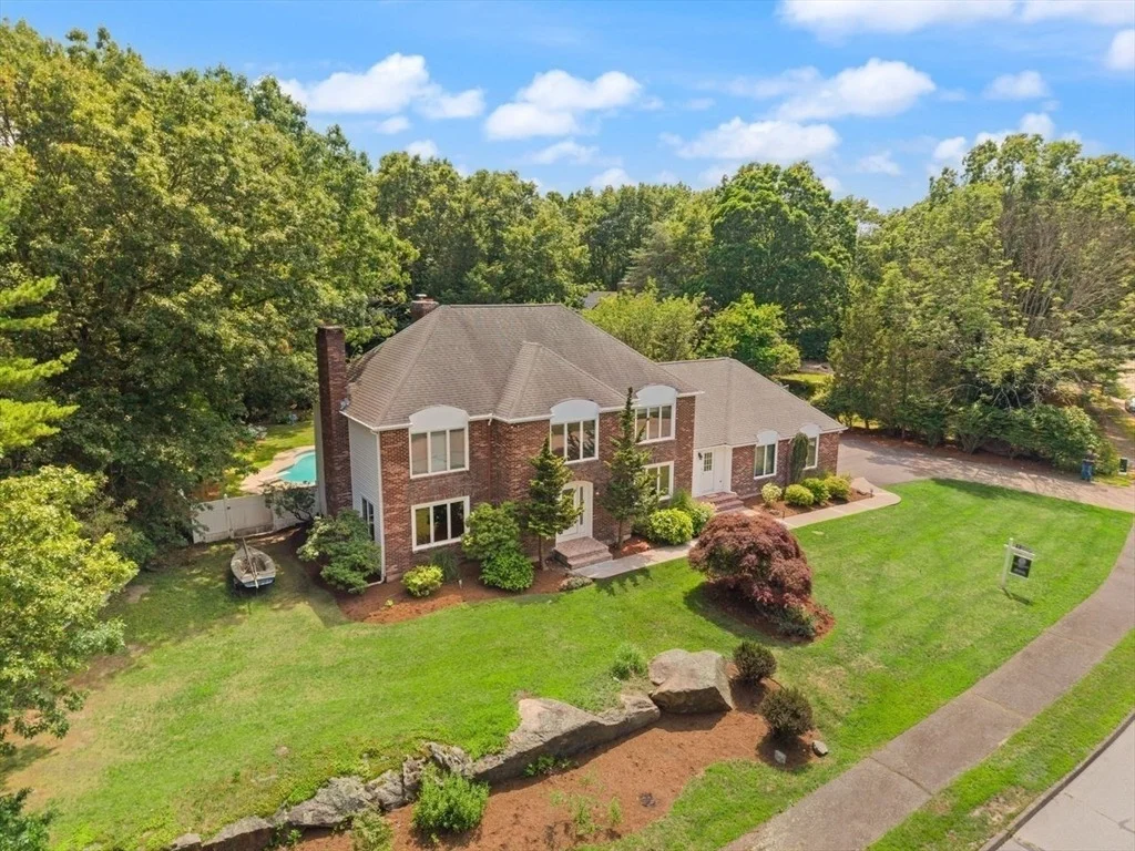 Photo of 48 Castle Dr
