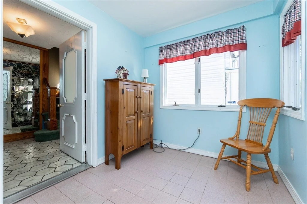Photo of 140 Phillips St