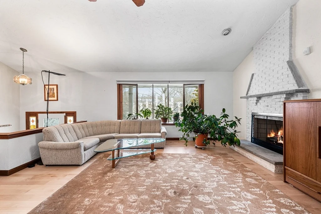Photo of 90 Sunnyside Ave