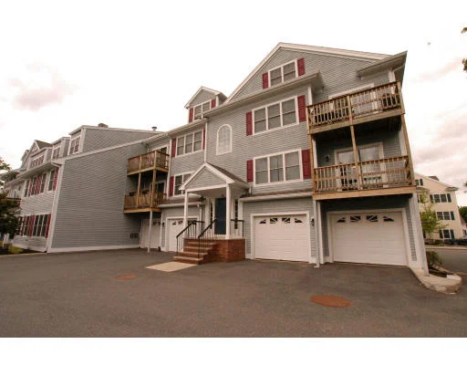 Photo of Unit C at 20 Maple St