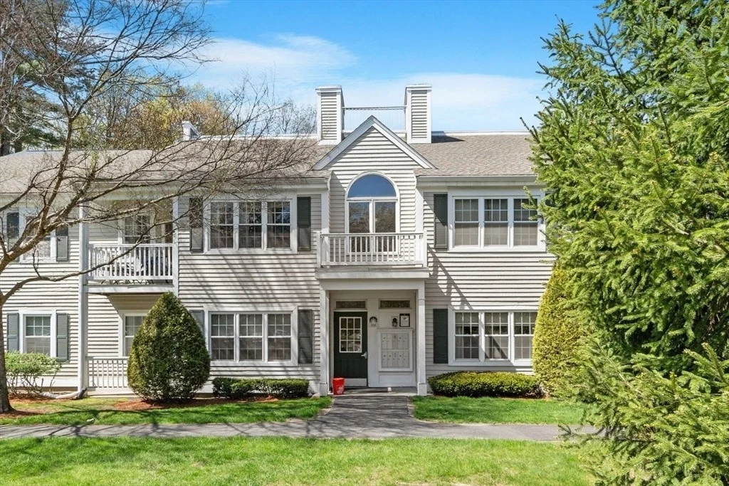 Photo of Unit D at 500 Brookside Drive