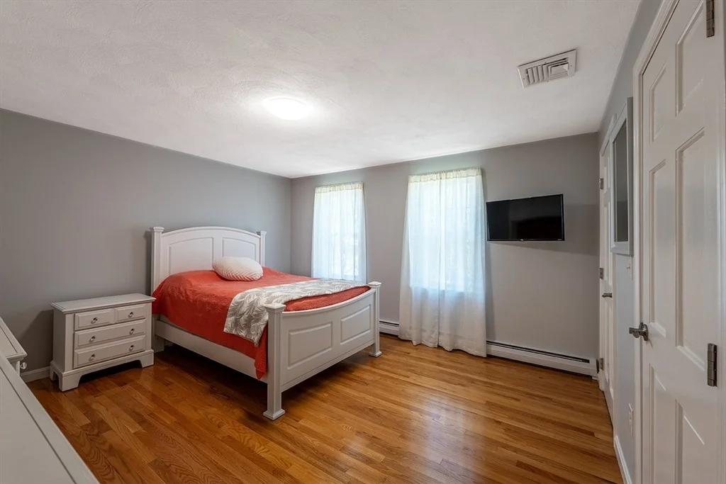 Photo of 91 Scribner Rd