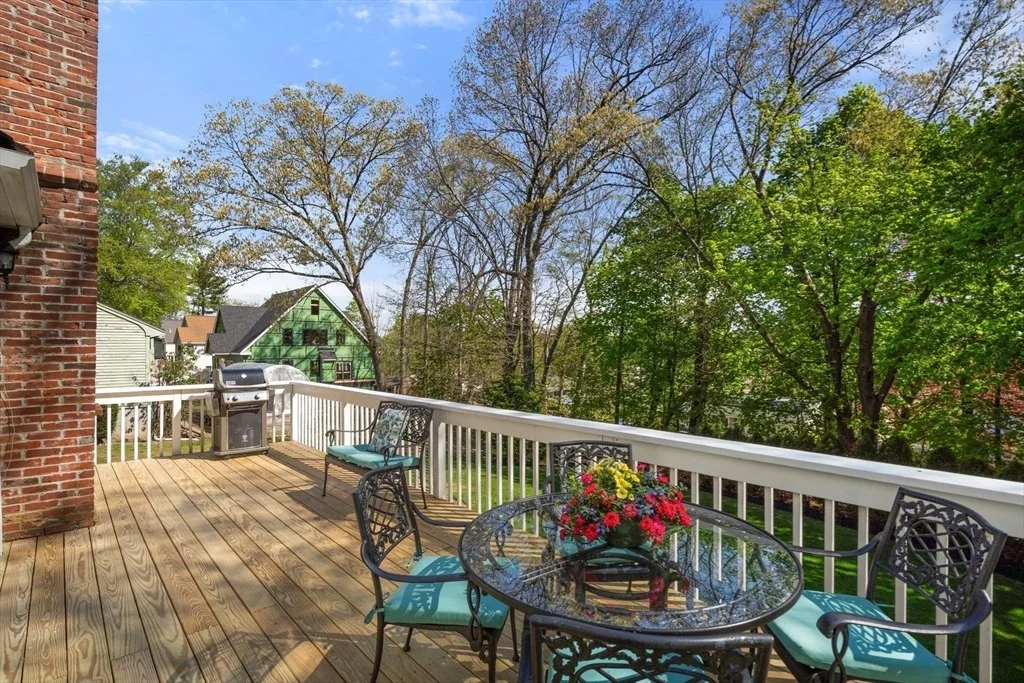 Photo of 22 Crest Rd