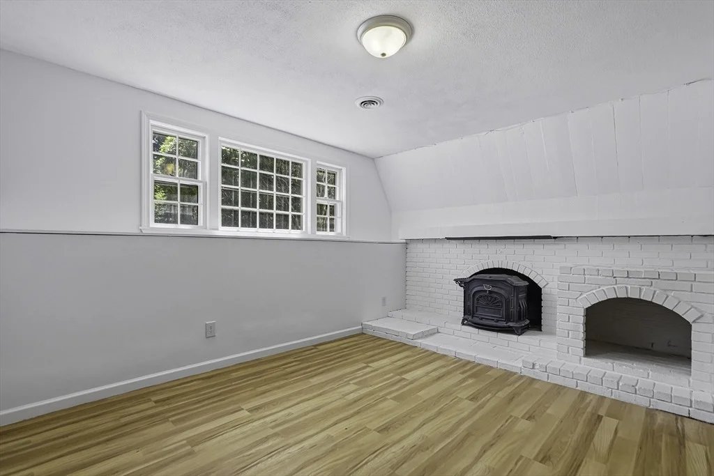 Photo of 17 Eric Ln