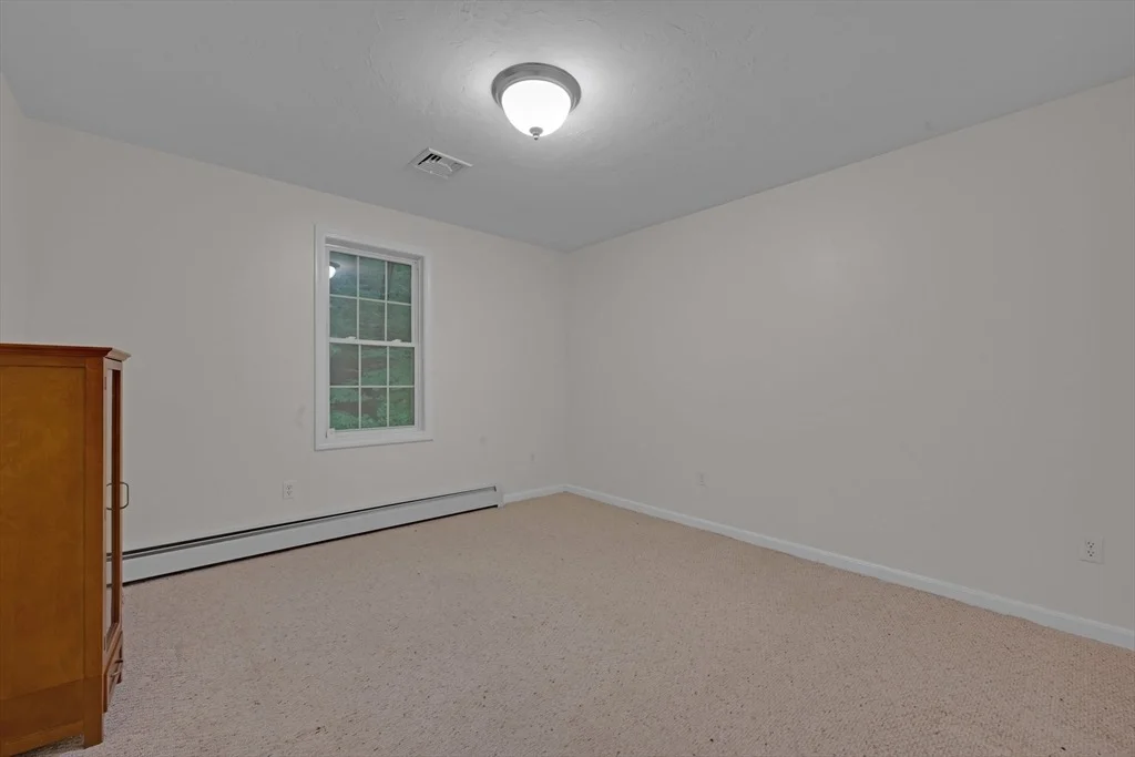 Photo of 271 Mashapaug Rd