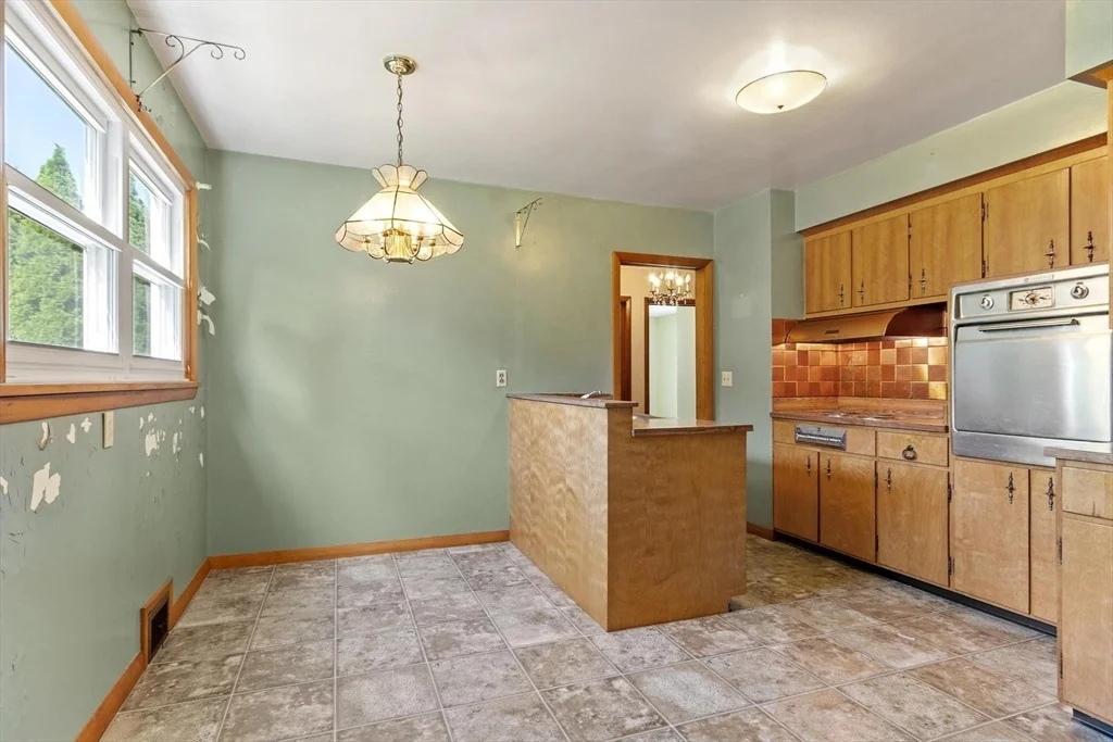 Photo of 5 Sasur St