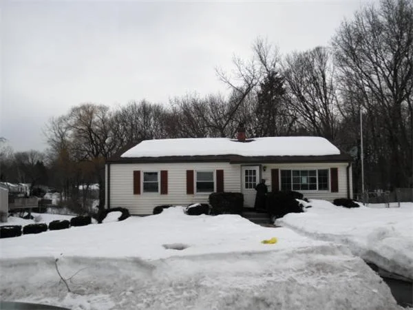 Photo of 188 Pondview Dr