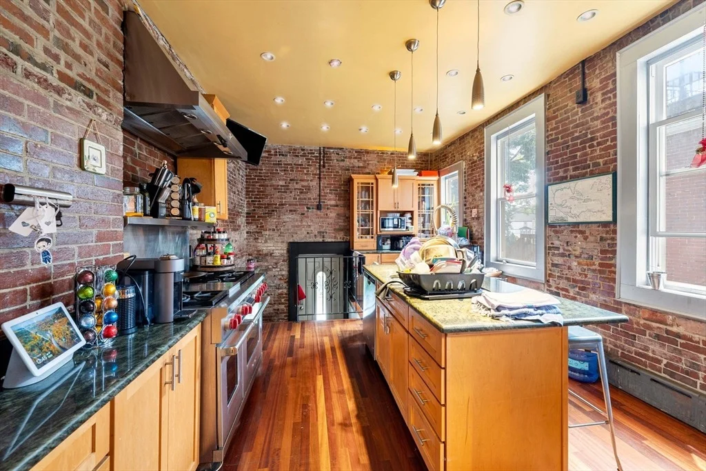 Photo of 16 Perrin St