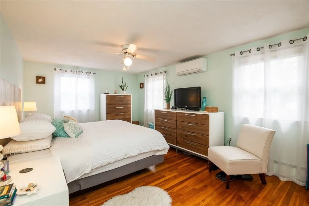 Photo of 189 West Shore Dr
