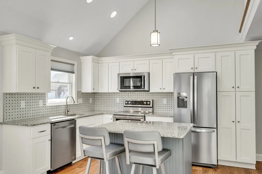 Photo of 10 Gately Dr